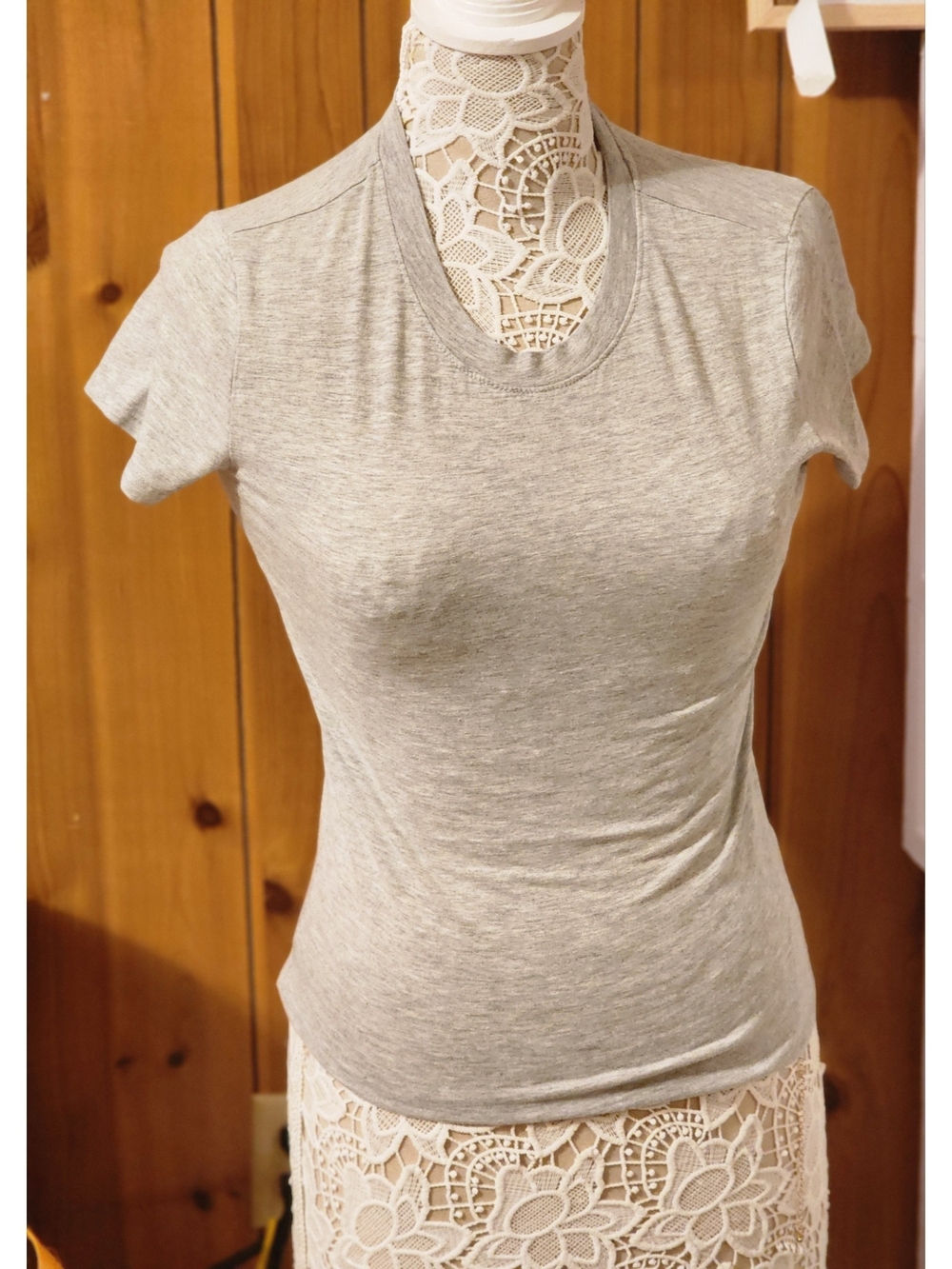 Classic Crewneck Women’s Top in Heather Gray